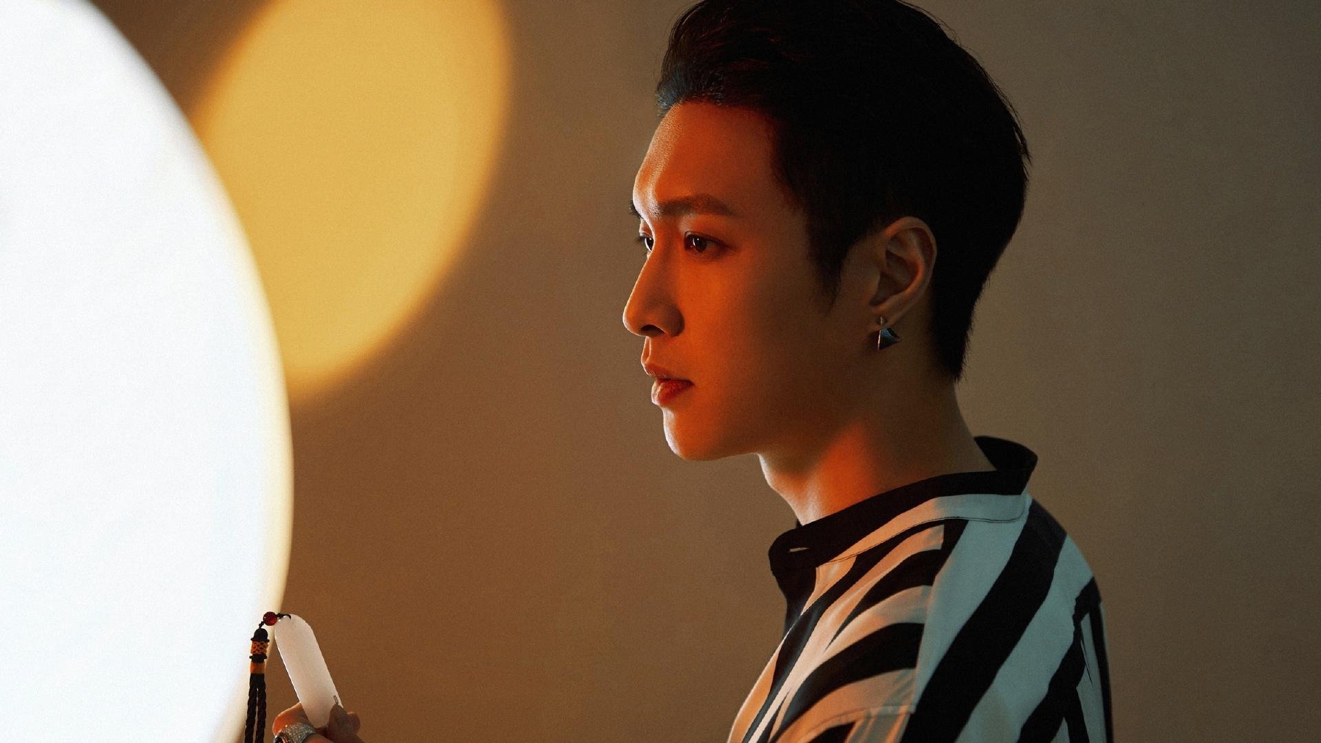 德利赫特加盟曼联,增强防线,德利赫特穿的什么球鞋