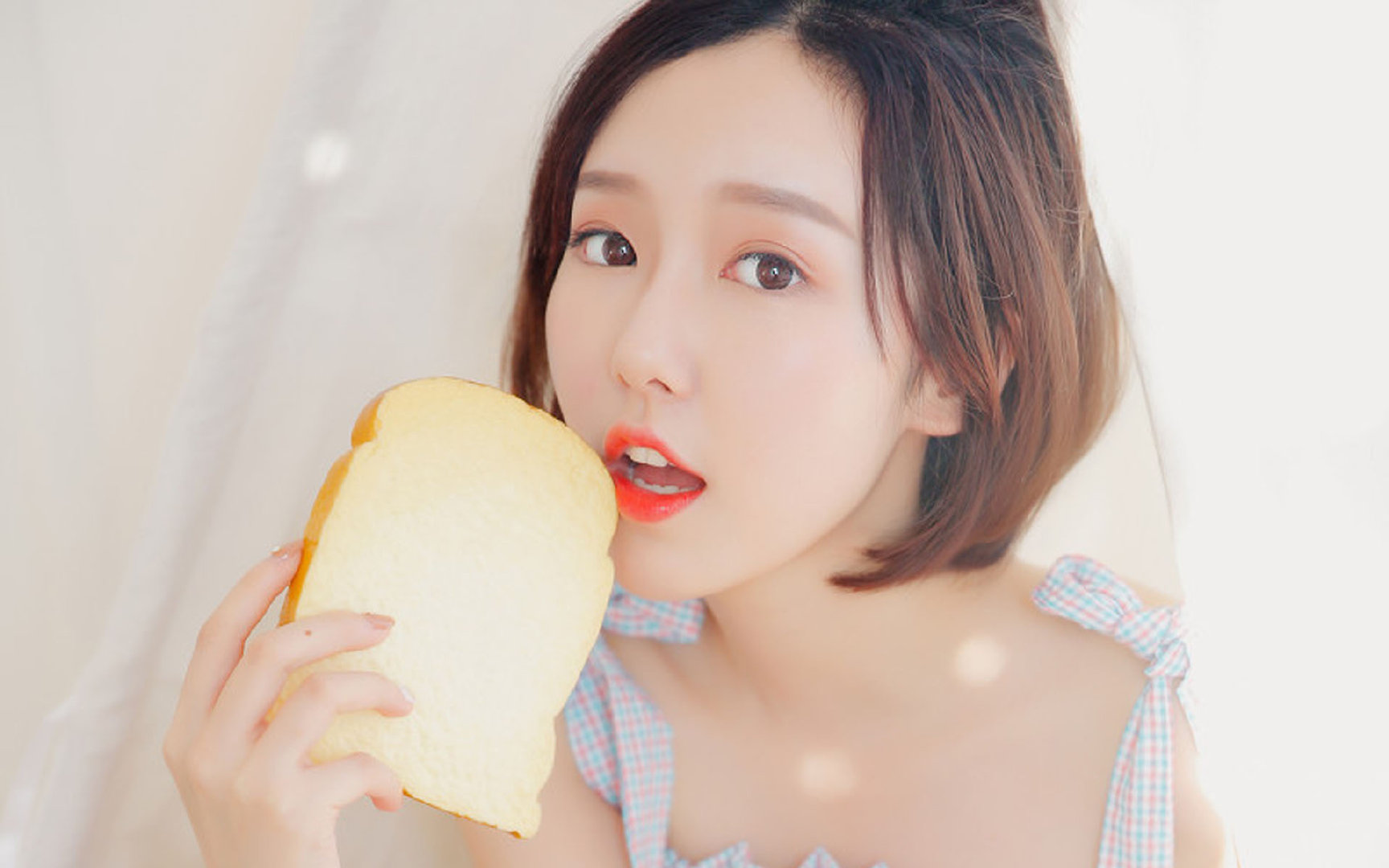 中国足球俱乐部鼓励退役球员参与校园讲座，足球队退役